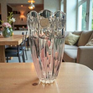 Fifth Avenue Crystal Heart Vase Valentines